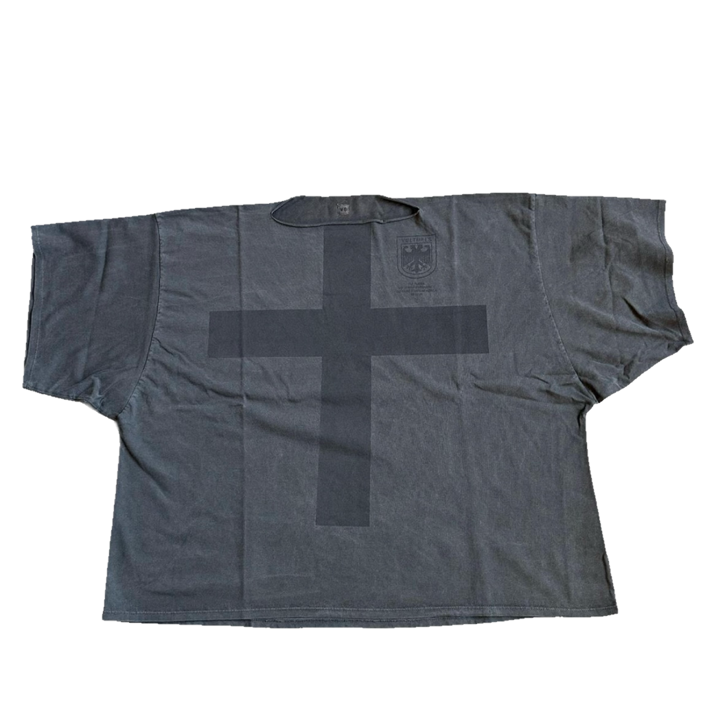 VULTURES KOREA CROSS TEE BLACK